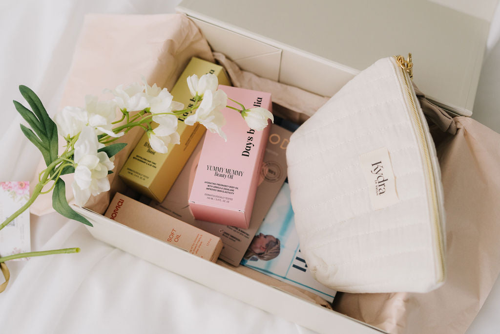 Mama box 2026- Moderni äitiyspakkaus äidin hyvinvoinnin tueksi
